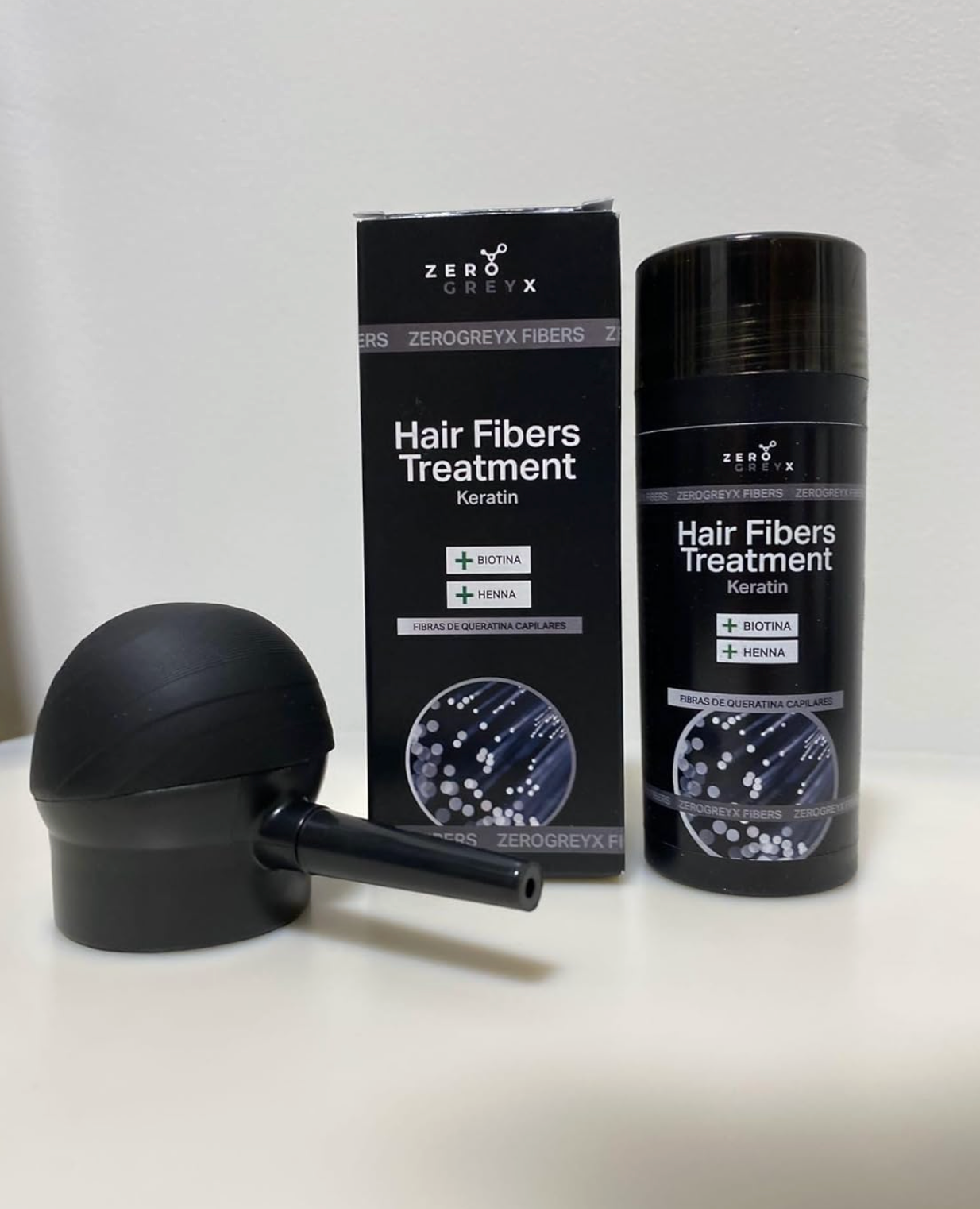 Fibras capilares con Queratina, Biotina y Henna. Keratin Fibers. Fibras capilares con aplicador 6 tonalidades de rubio, castaño, gris y negro. Fibras capilares aplicador 12 gramos. LIGHT BLONDE
