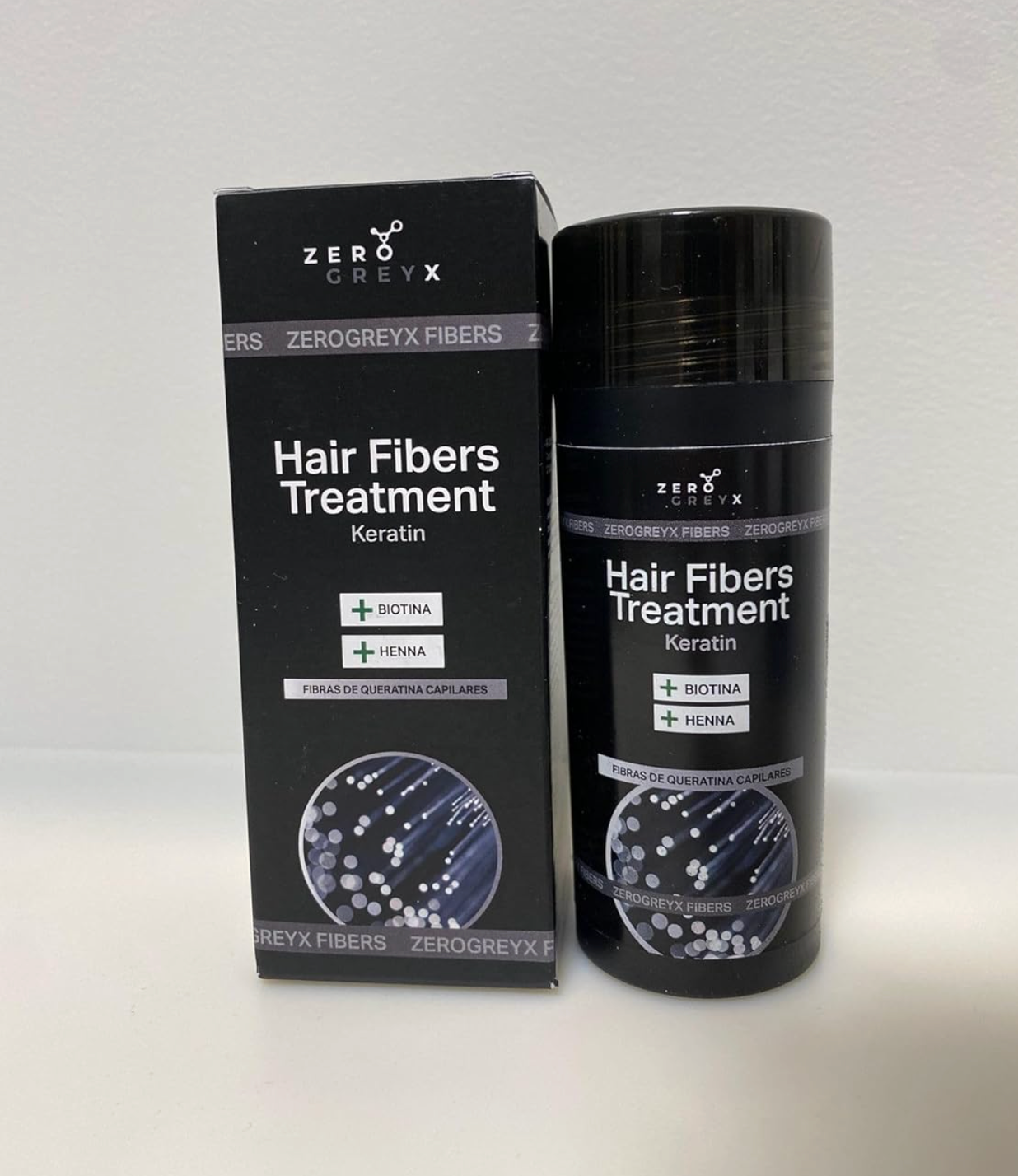 Fibras capilares con Queratina, Biotina y Henna. Keratin Fibers. Fibras capilares con aplicador 6 tonalidades de rubio, castaño, gris y negro. Fibras capilares aplicador 12 gramos. LIGHT BLONDE